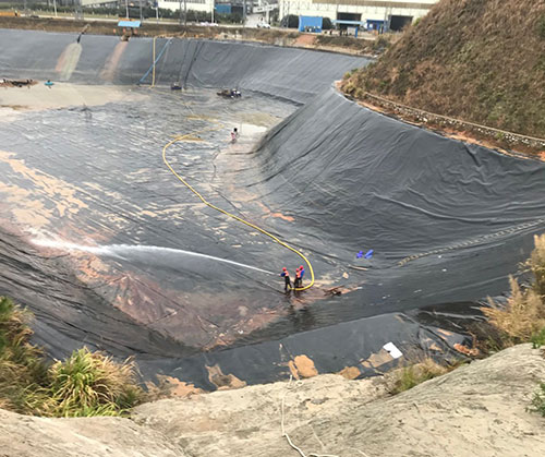 武陵源废水池清理