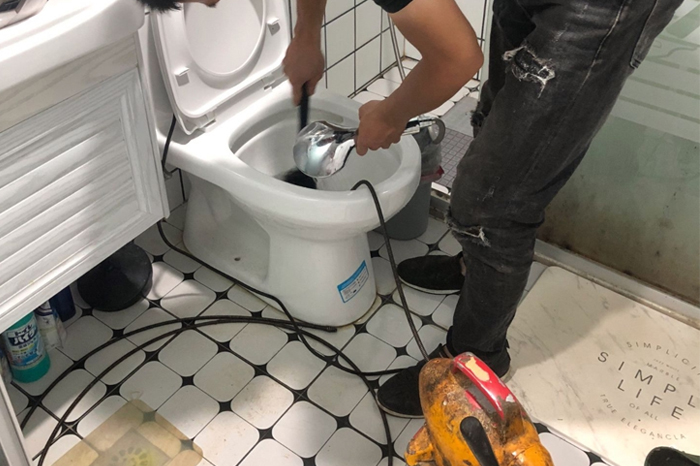 武陵源马桶堵塞自己疏通还是找师傅？专业上门服务让你省时更省心