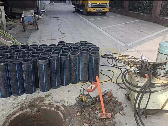 武陵源PE置换管厂家 DN315置换管 非开挖管短管置换